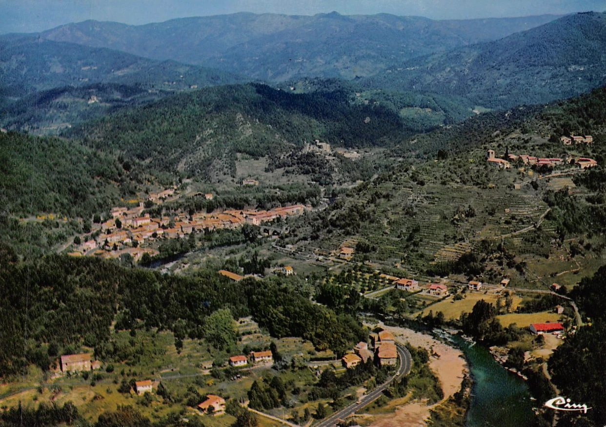 Pont de Labeaume vue d'esemble.webp